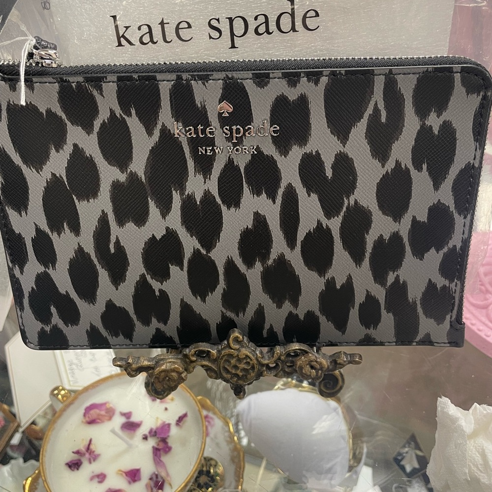 NWT KATE SPADE Pouch / Wallet / Make up / wristlet